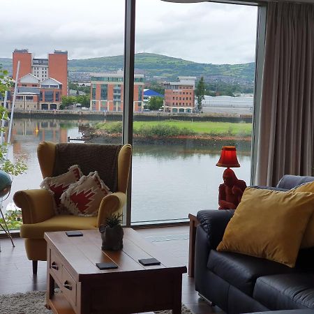 Luxury Apartment Marina Views At Titanic Quarter Белфаст Екстериор снимка