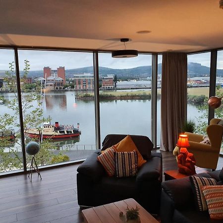 Luxury Apartment Marina Views At Titanic Quarter Белфаст Екстериор снимка