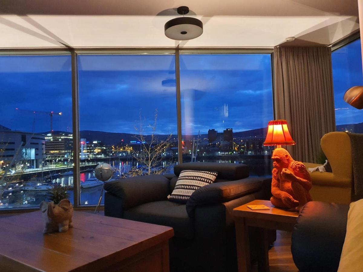 Luxury Apartment Marina Views At Titanic Quarter Белфаст Екстериор снимка