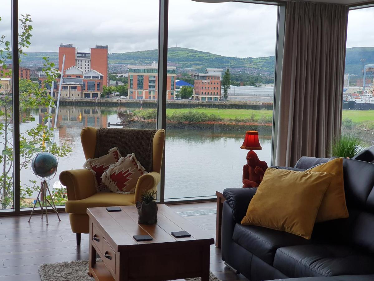 Luxury Apartment Marina Views At Titanic Quarter Белфаст Екстериор снимка