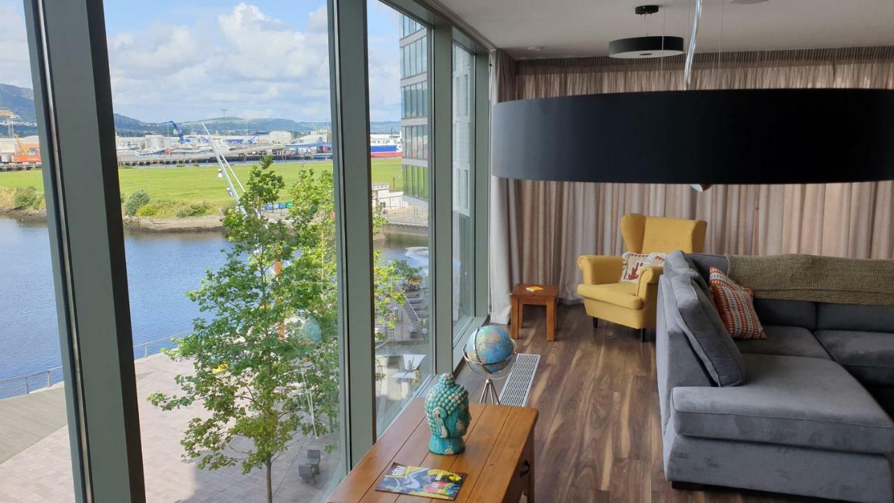 Luxury Apartment Marina Views At Titanic Quarter Белфаст Екстериор снимка